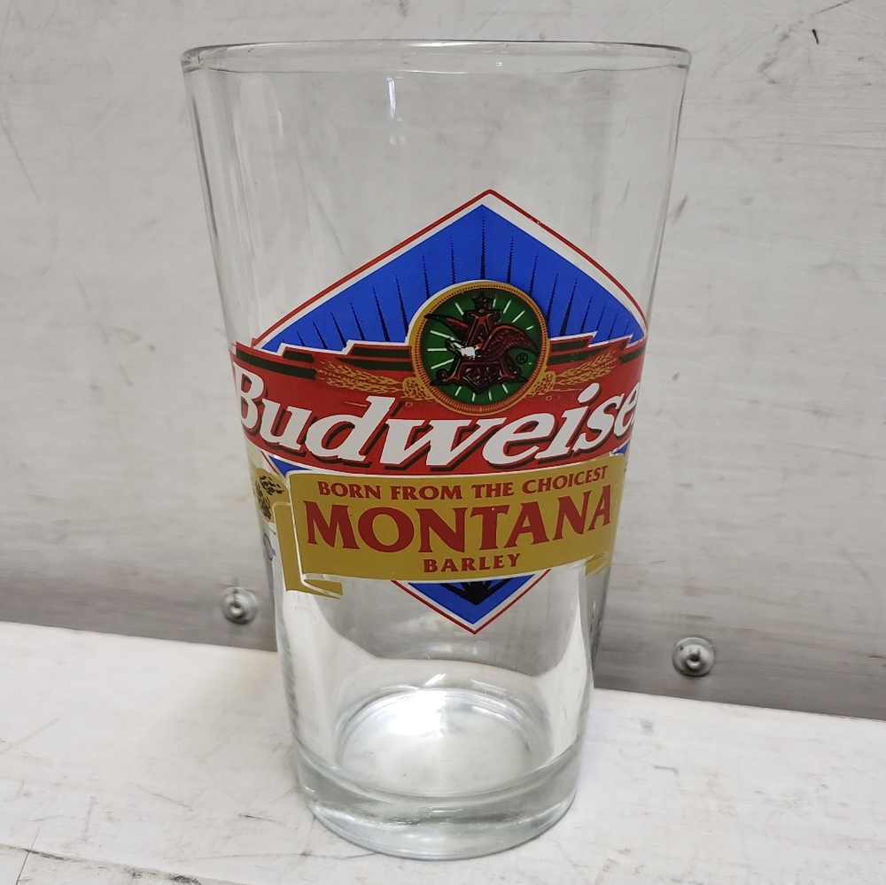 Budweiser Montana vintage pint beer glass barware collectible drink pub bar